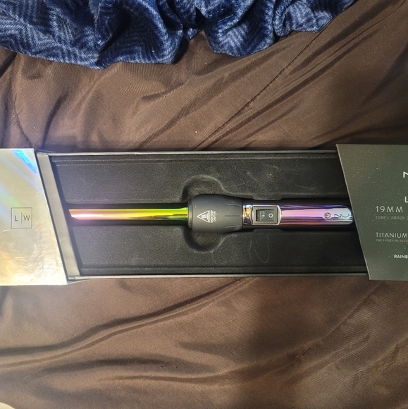 19mm NuMe Curling Wand - Picture 2 of 2